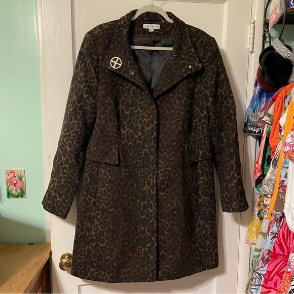 Via Spiga Jackets & Blazers - Via Spiga animal print wool coat